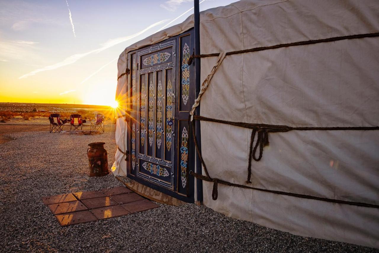 Hotel Family Style Star Gazing Yurt Twentynine Palms Exterior foto