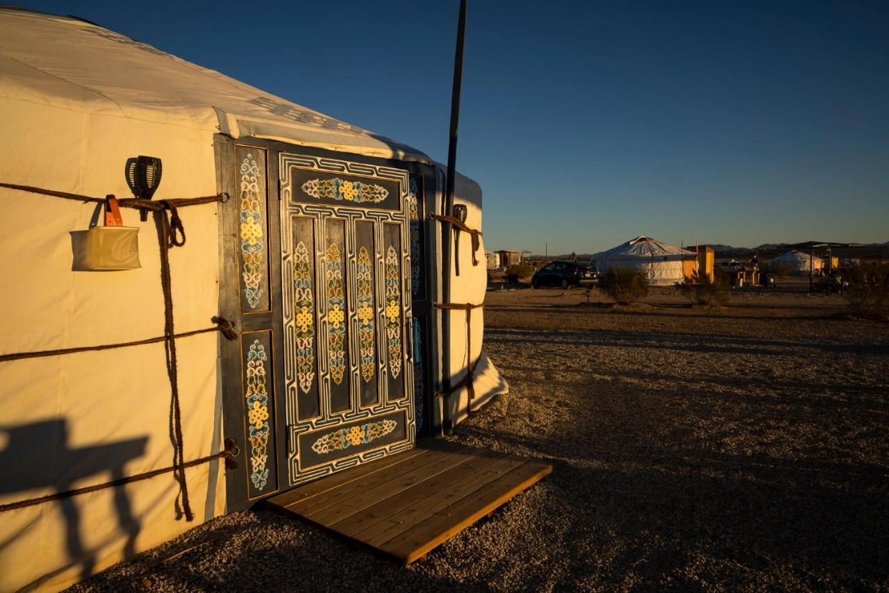 Hotel Family Style Star Gazing Yurt Twentynine Palms Exterior foto